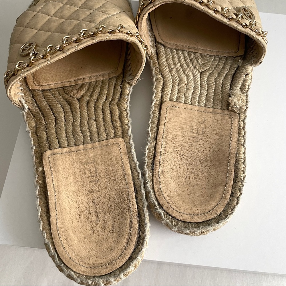 Chanel Interlocking CC Logo Quilted Espadrilles Slides Sandals Size 39 - Picture 5 of 9